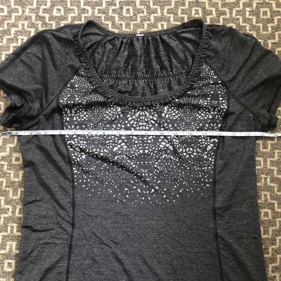 Lululemon Run Wild tee - Picture 7 of 14